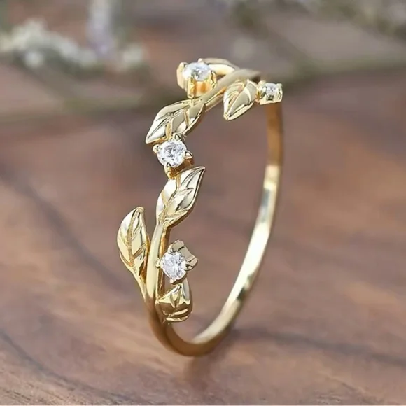 Gorgeous Branch Leaf Ring Cubic Zirconia size 7 - Picture 6 of 6